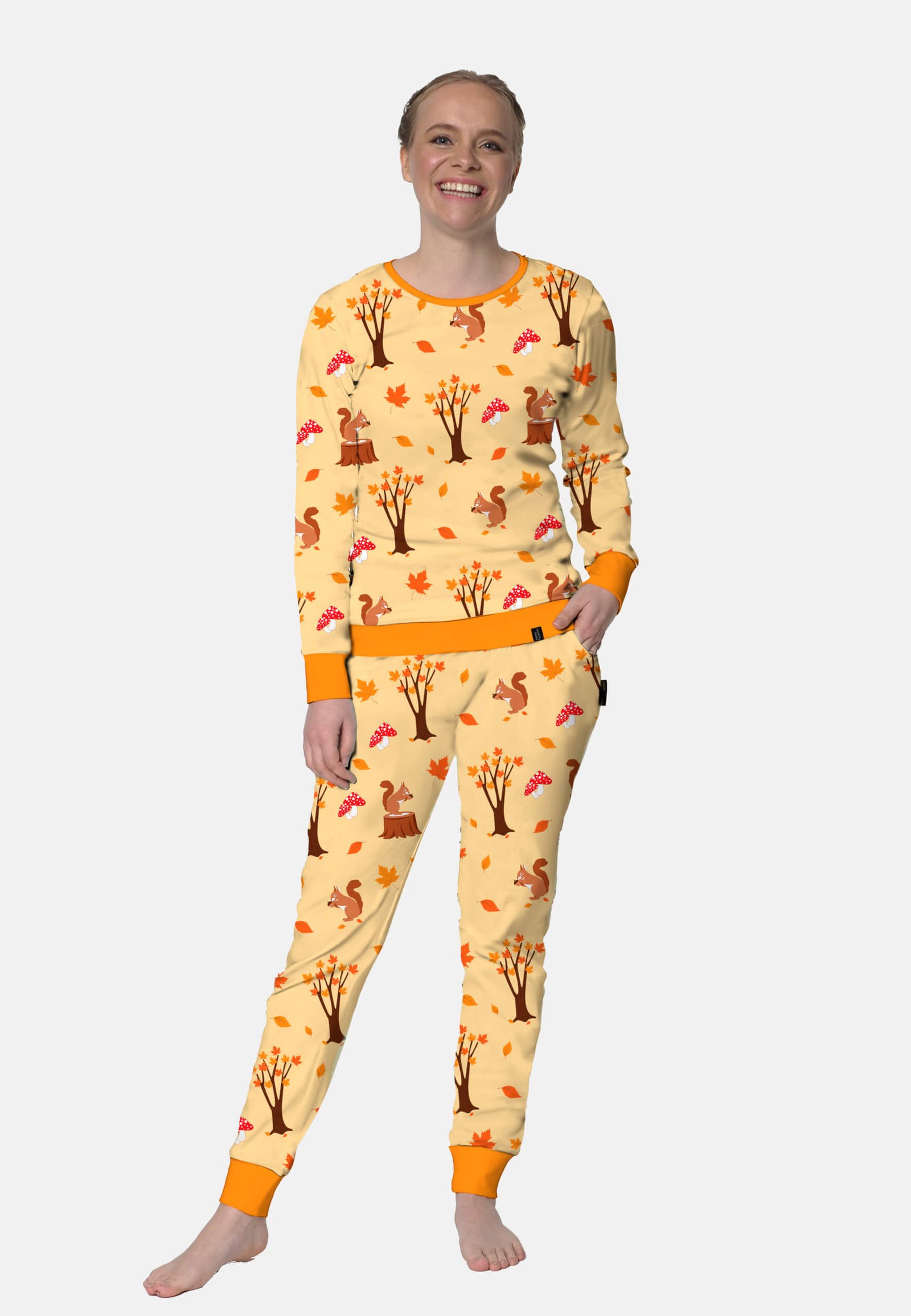 Dames herfst pyjama. Volledig geprint, lichtgroen/ geel.