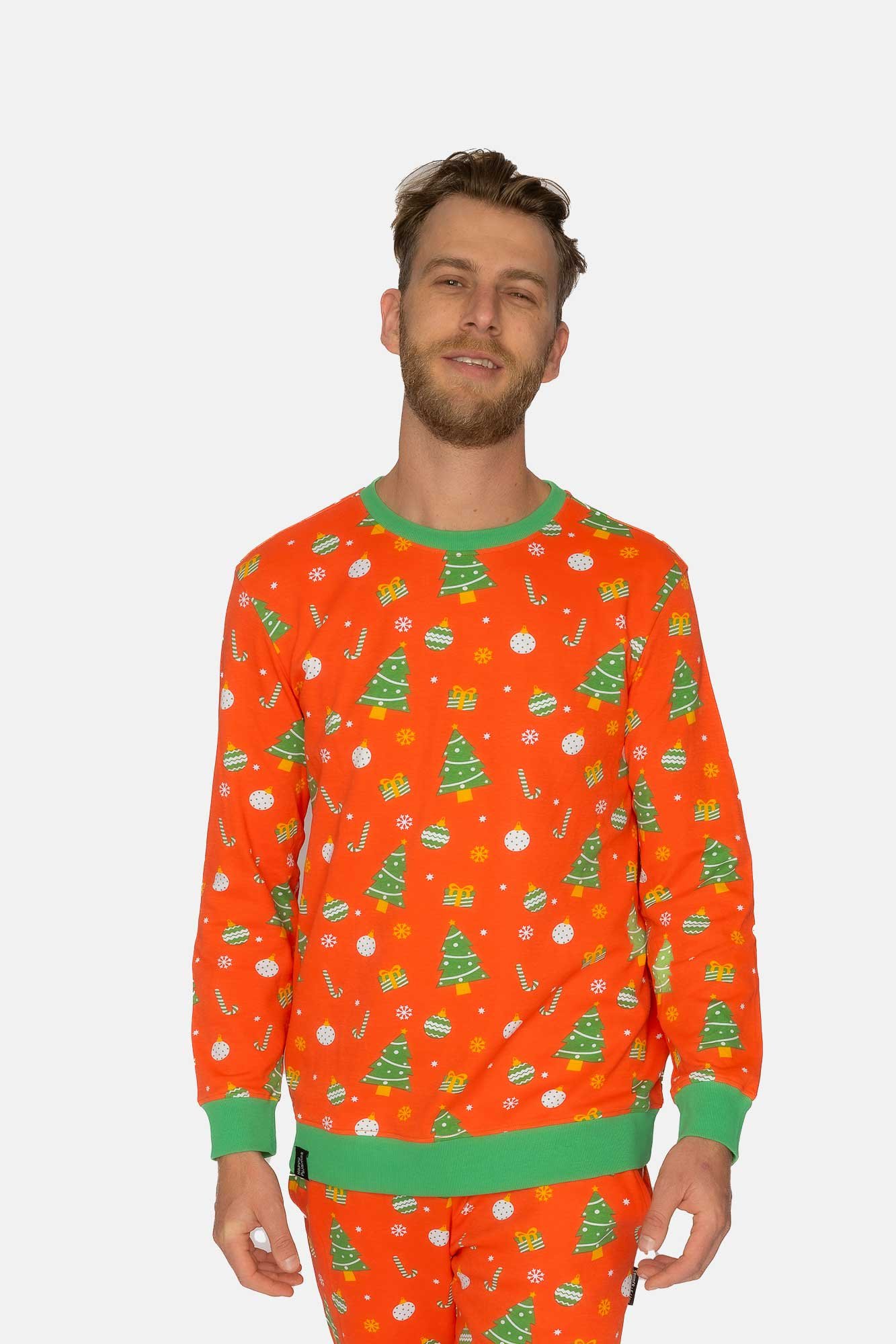 Kerstpyjama - handen aan de zijkant, half lichaam zichtbaar